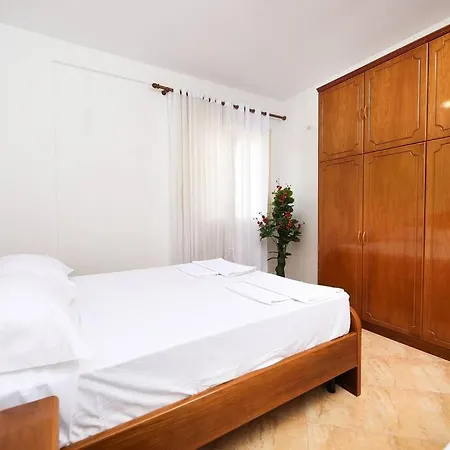 The Barend Apartment